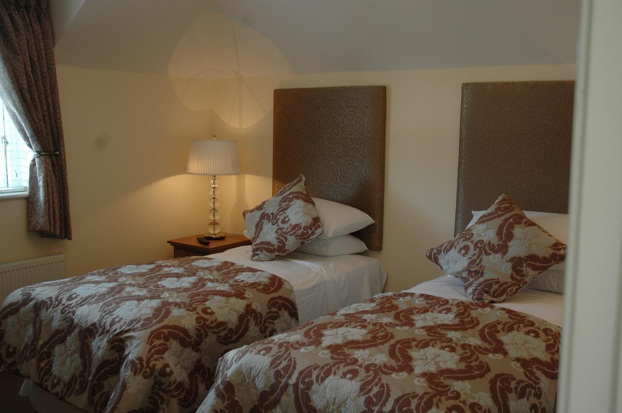 Moyvalley Hotel Self Catering Cottages エクステリア 写真