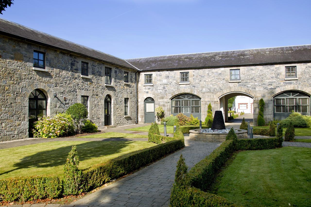 Moyvalley Hotel Self Catering Cottages エクステリア 写真