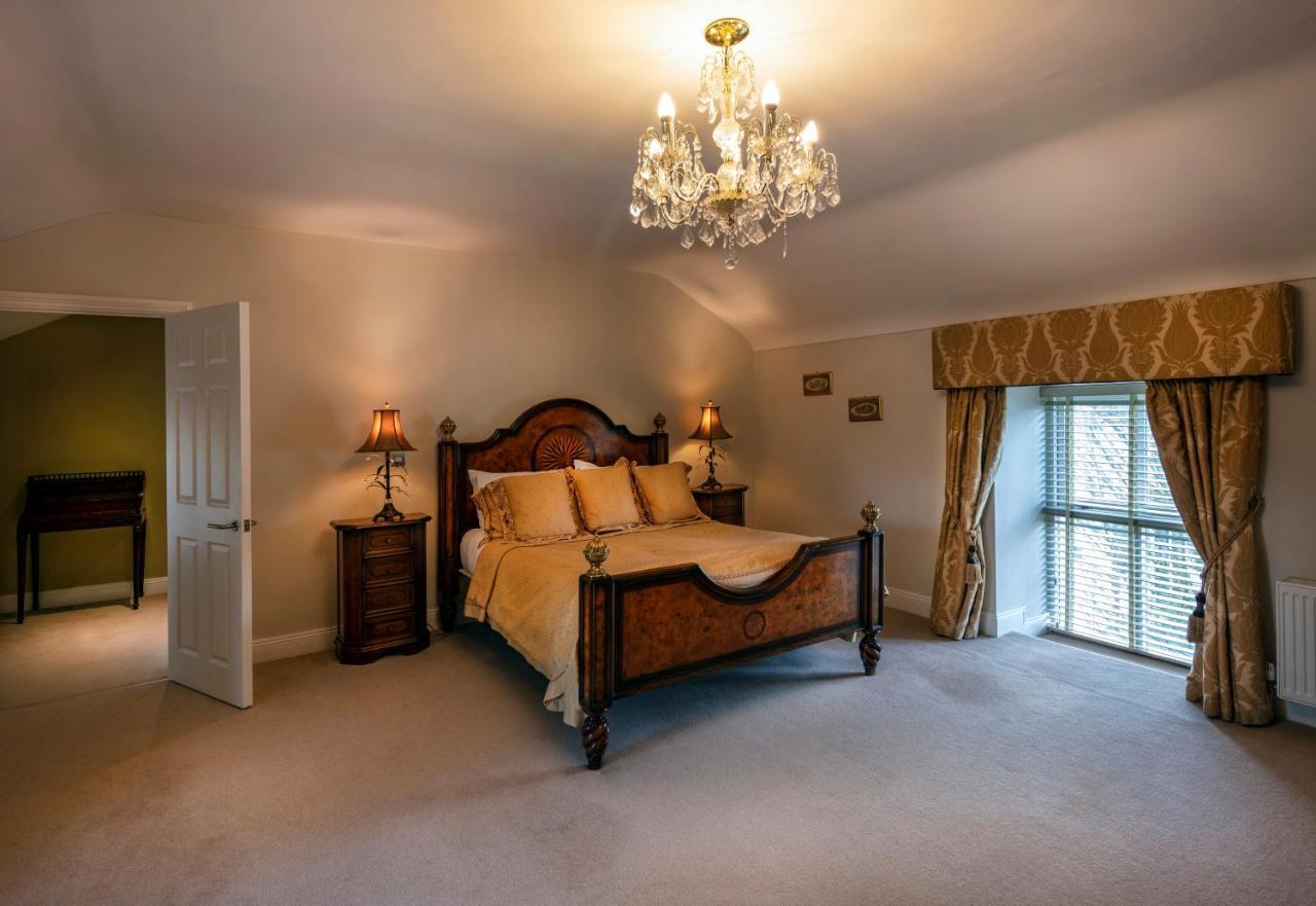 Moyvalley Hotel Self Catering Cottages エクステリア 写真
